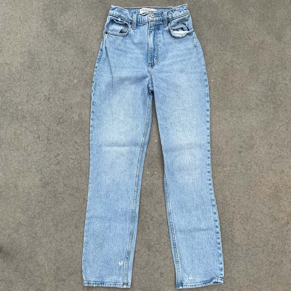 Abercrombie & Fitch 90s Straight Ultra High Rise Jean Light Wash Distressed Size